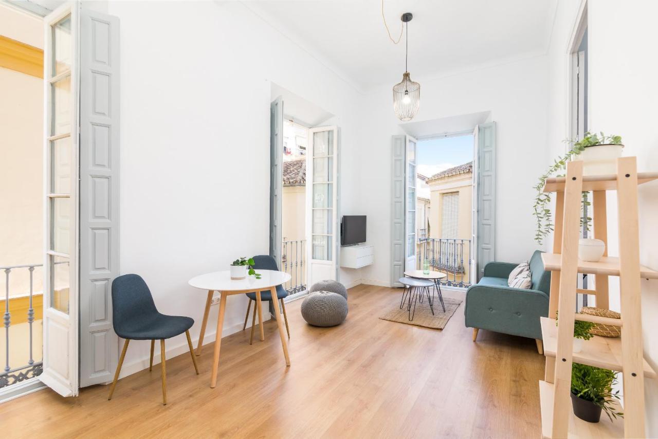 Suite Homes Apartamentos Plaza De La Merced Malaga Ngoại thất bức ảnh