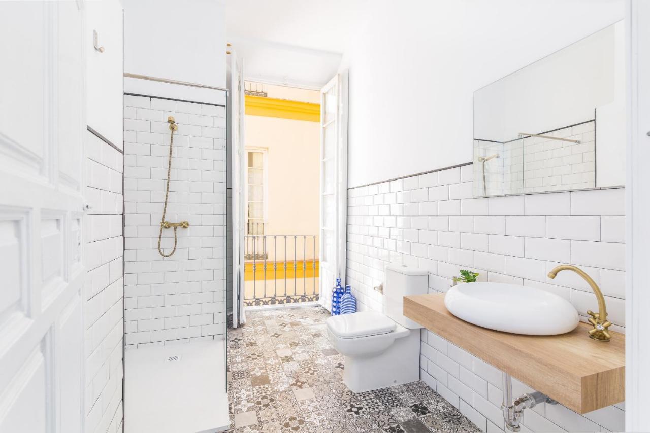 Suite Homes Apartamentos Plaza De La Merced Malaga Ngoại thất bức ảnh