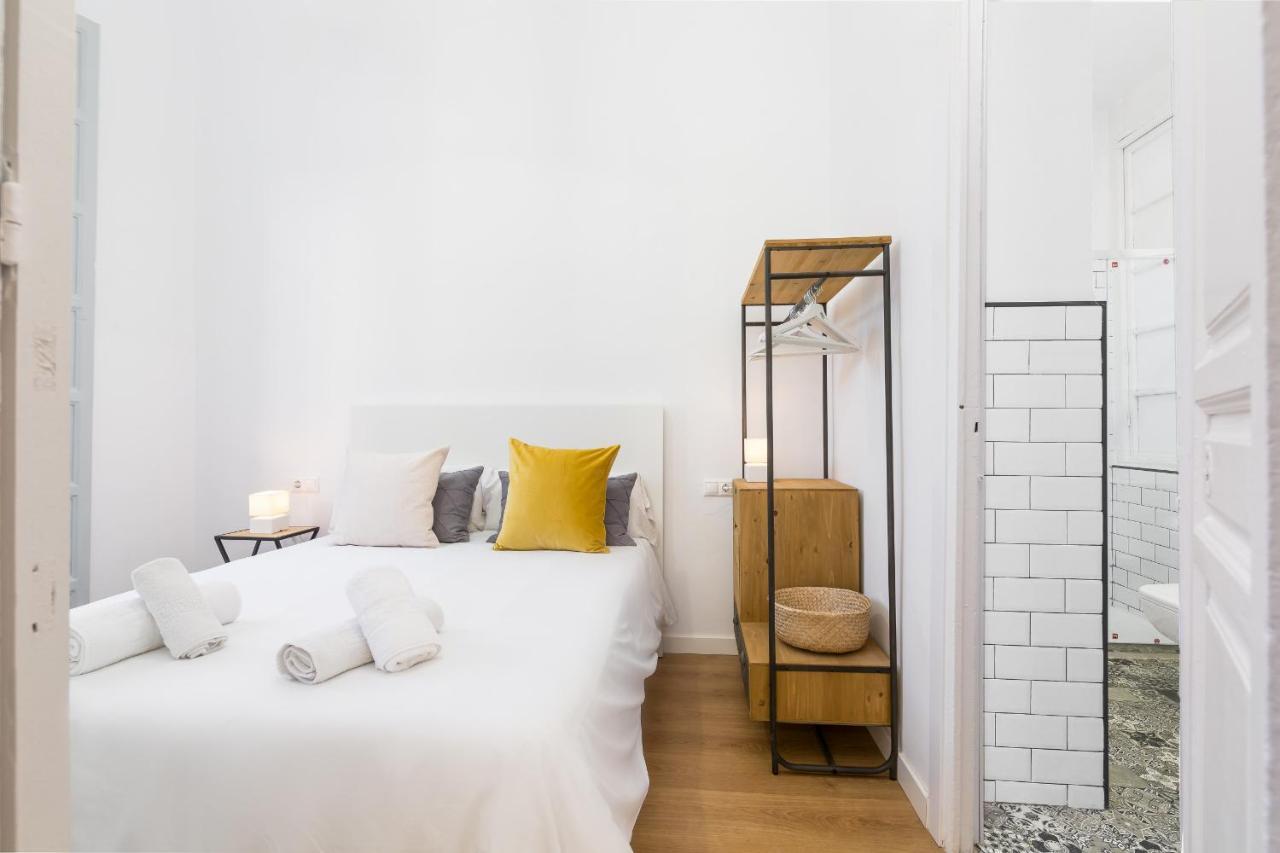 Suite Homes Apartamentos Plaza De La Merced Malaga Ngoại thất bức ảnh